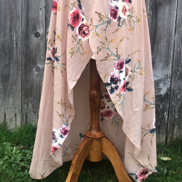 Beautiful Floral High-Low Off The Shoulder Dress w/ Front Slit! Fits like Sz S/M - Picture 5 of 12